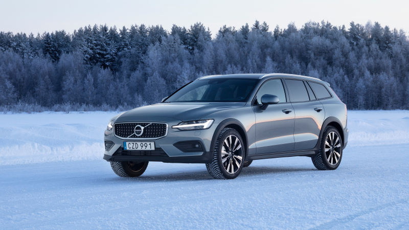 Illustration for article titled The 2020 Volvo V60 Cross Country Is The Anti-Crossover